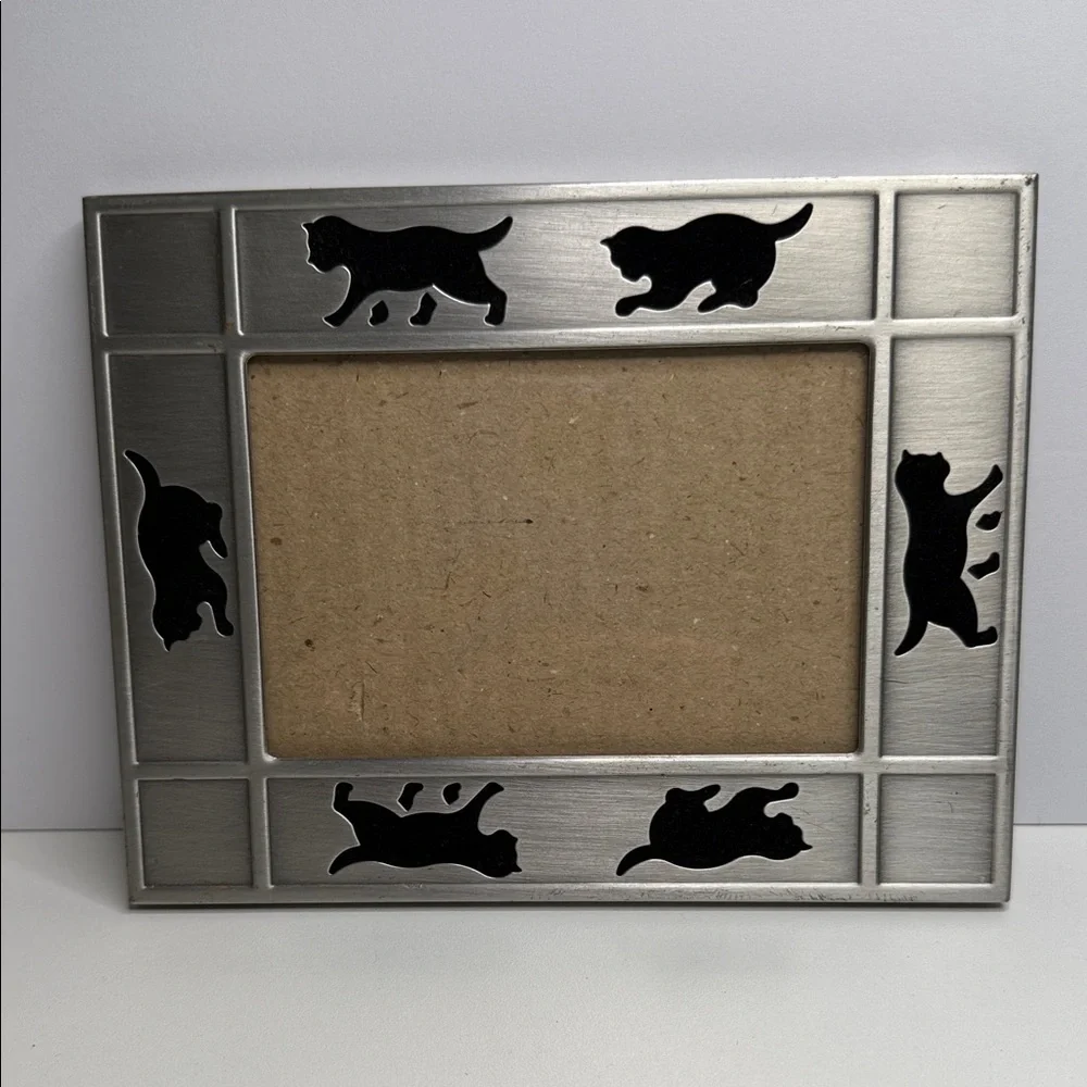 Silver Cat Design Picture Frame